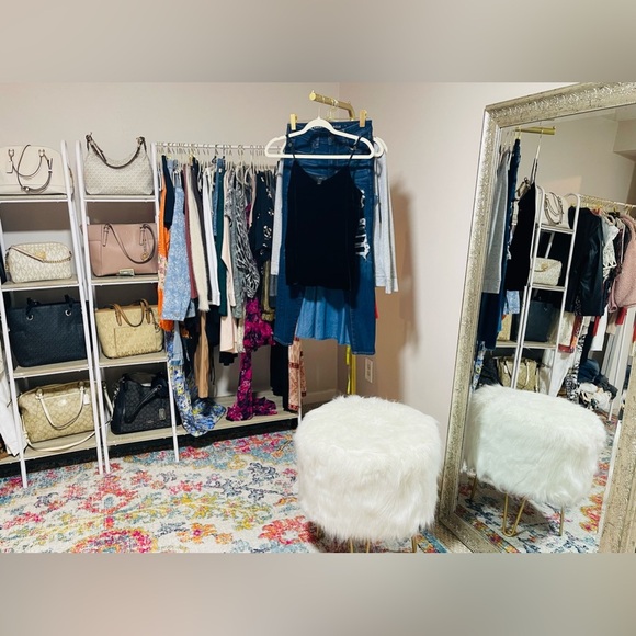 LIVE SHOW NOTIFICATION! LIKE TO BE NOTIFIED FOR A GOOD TIME AND GRRAT DEALS 😘 - Picture 3 of 6